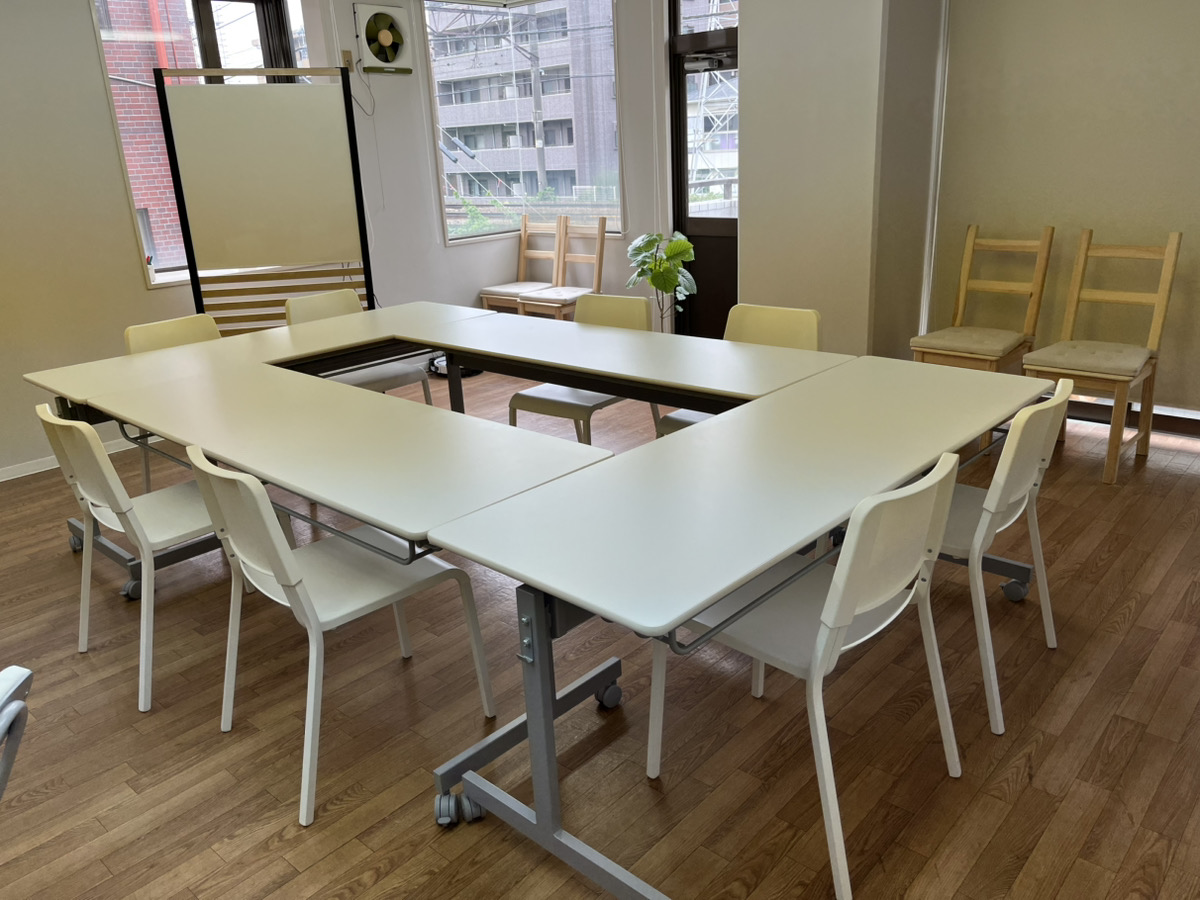 会議用レイアウト（テーブルと椅子の設置例）